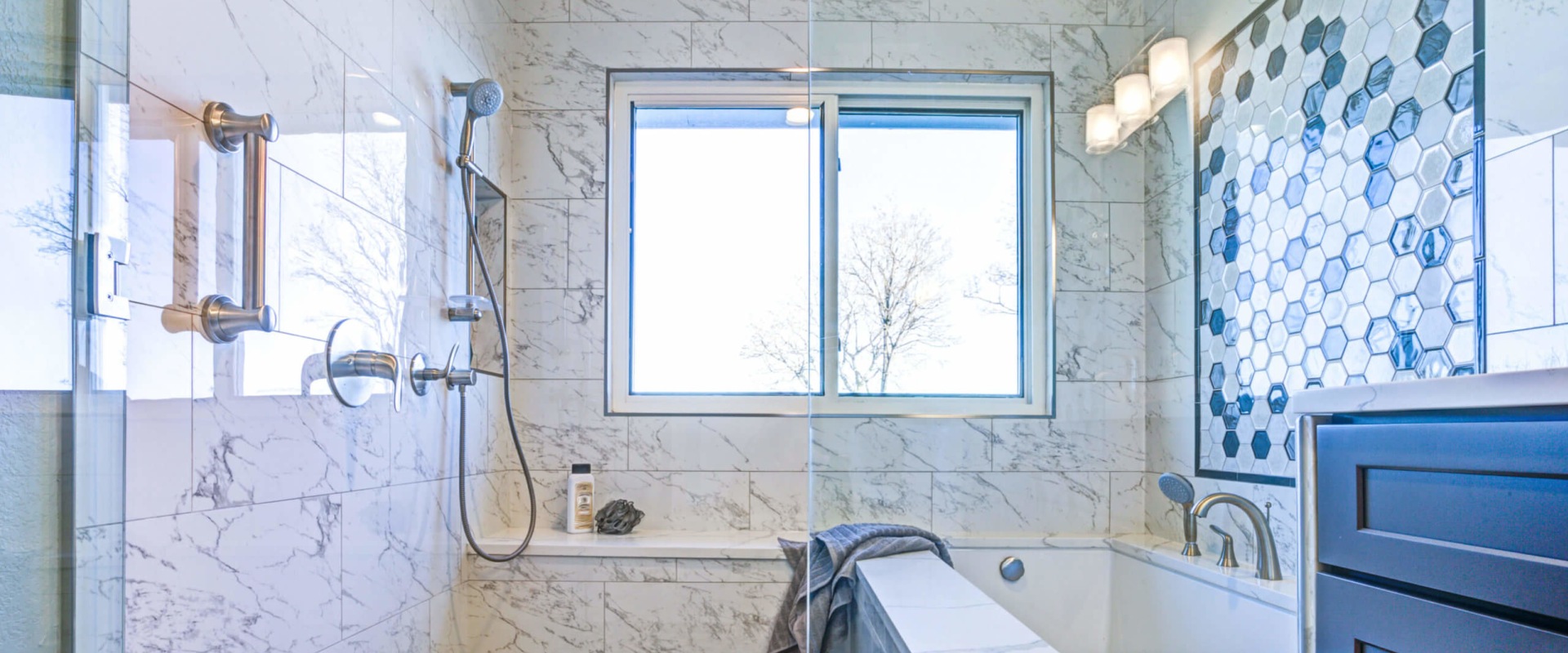 Are Frameless Shower Doors the Best Choice for Your Bathroom?